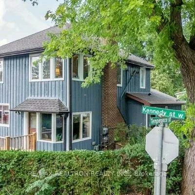 24, Kennedy, Aurora Village, Aurora