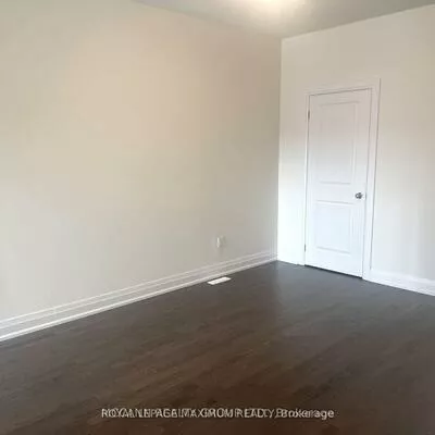 27, Griffith, Bayview Northeast, Aurora