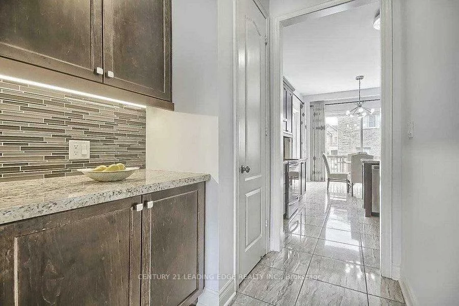 63, Ken Sinclair, Aurora Estates, Aurora