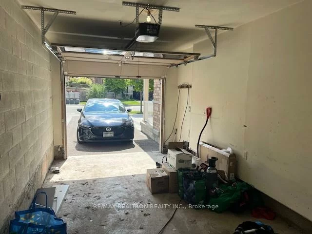 44, Lewis Honey, Bayview Northeast, Aurora