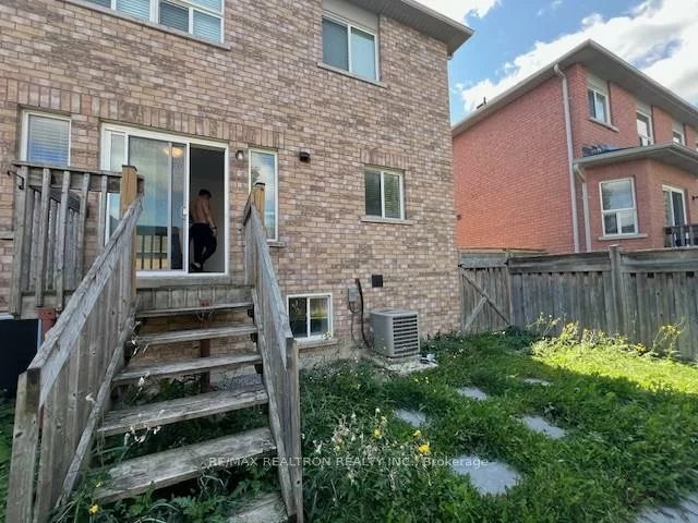 44, Lewis Honey, Bayview Northeast, Aurora