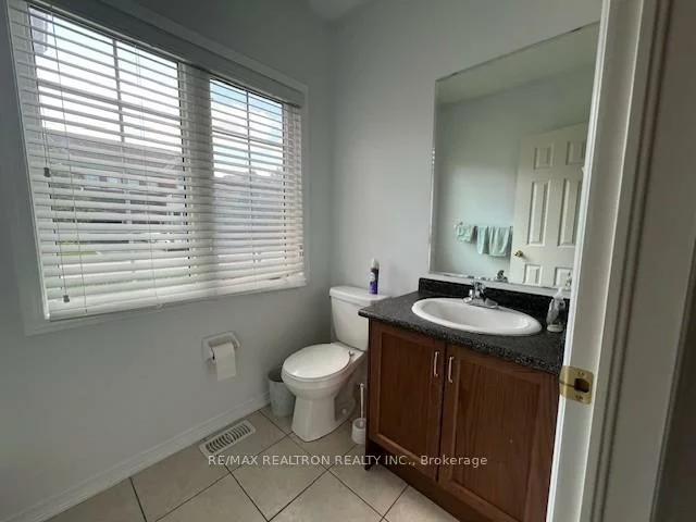 44, Lewis Honey, Bayview Northeast, Aurora