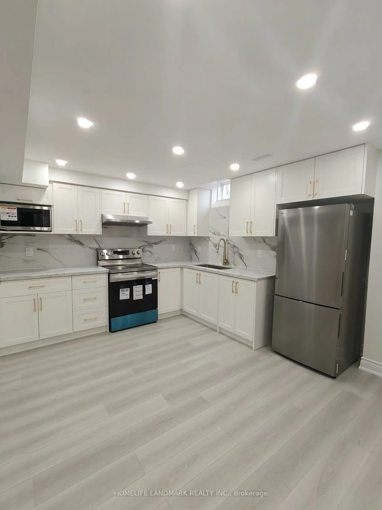 252, Borealis, Bayview Northeast, Aurora