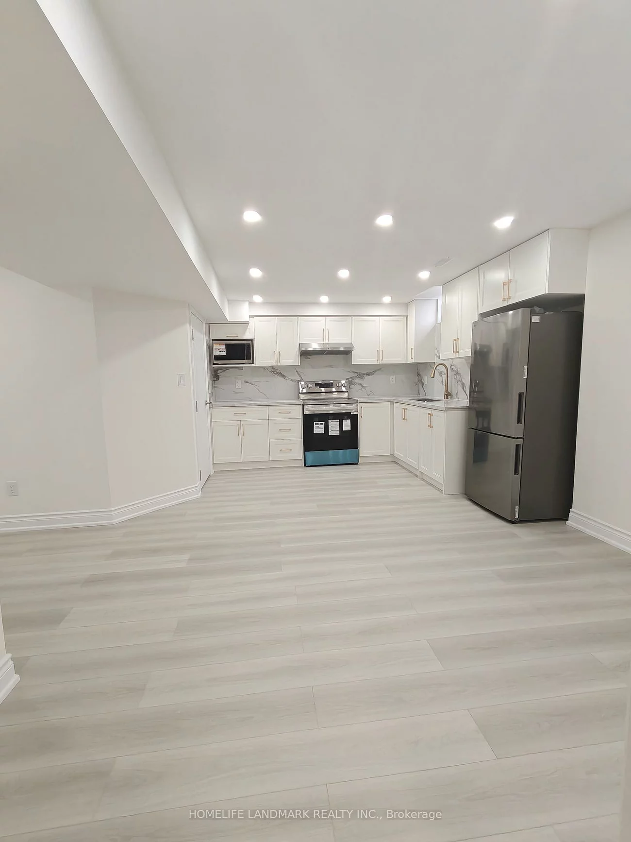 252, Borealis, Bayview Northeast, Aurora