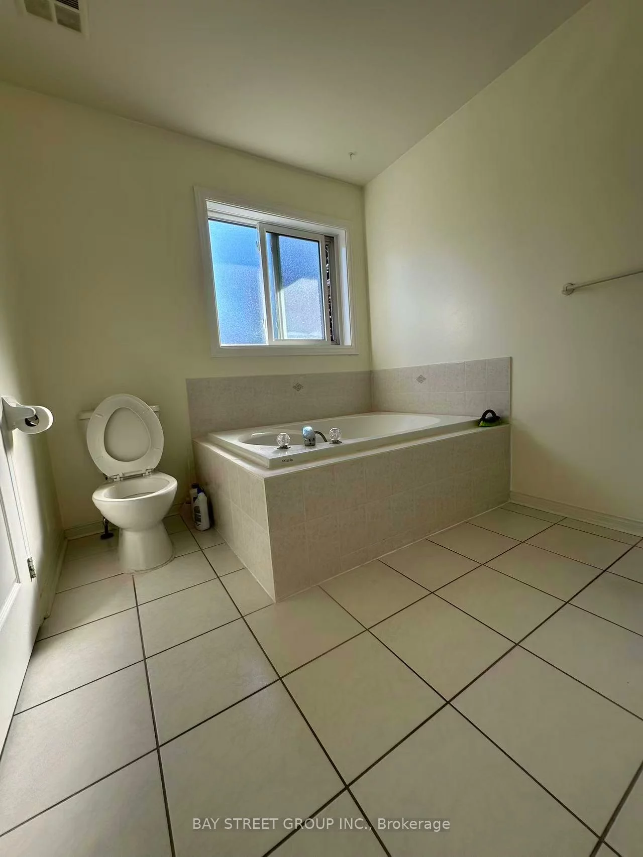 5, Ballymore, Bayview Wellington, Aurora