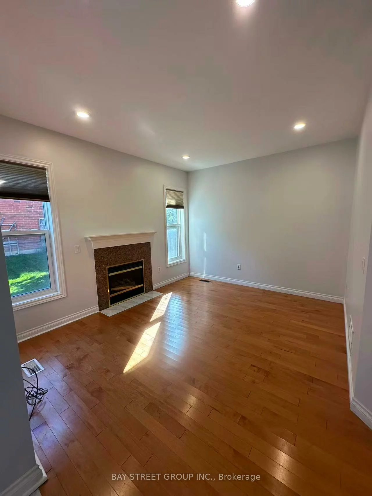 5, Ballymore, Bayview Wellington, Aurora