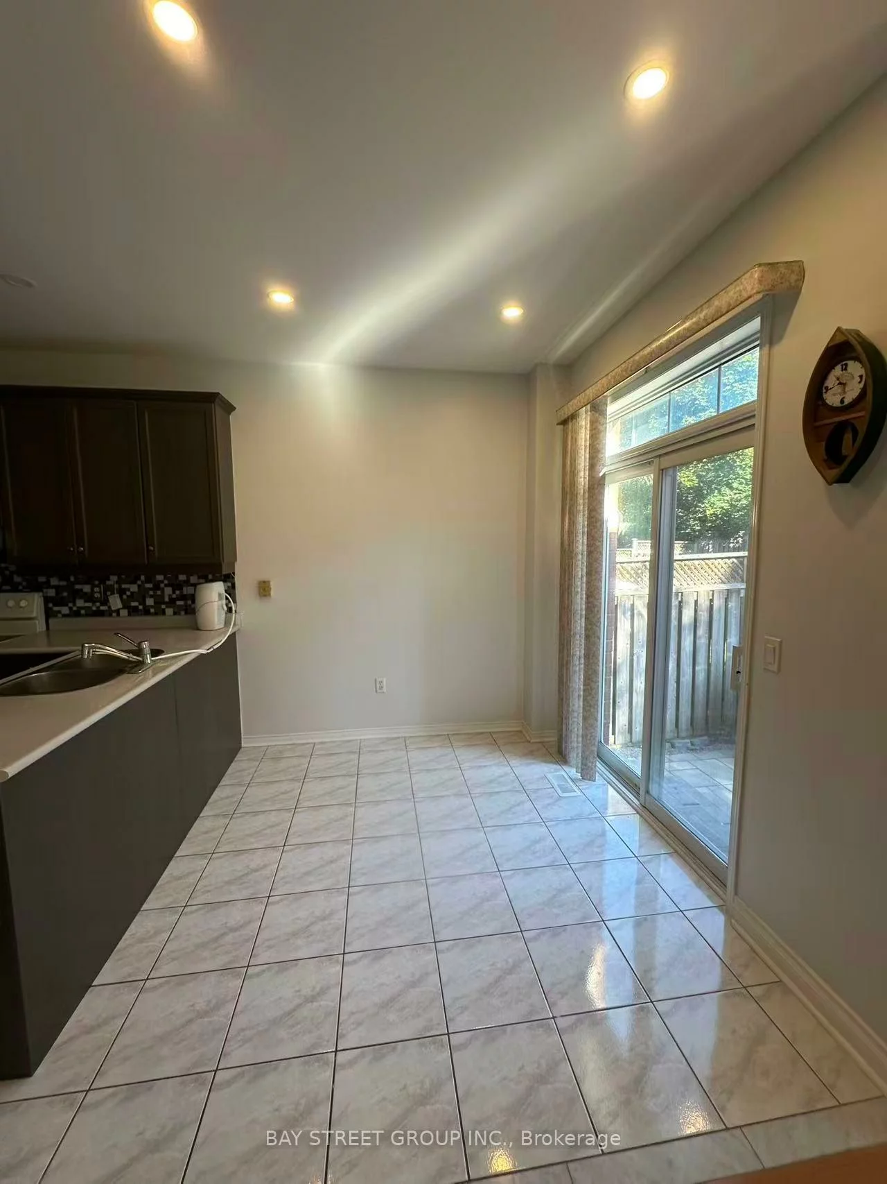 5, Ballymore, Bayview Wellington, Aurora