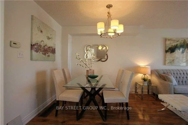 407, Hollandview, Bayview Wellington, Aurora