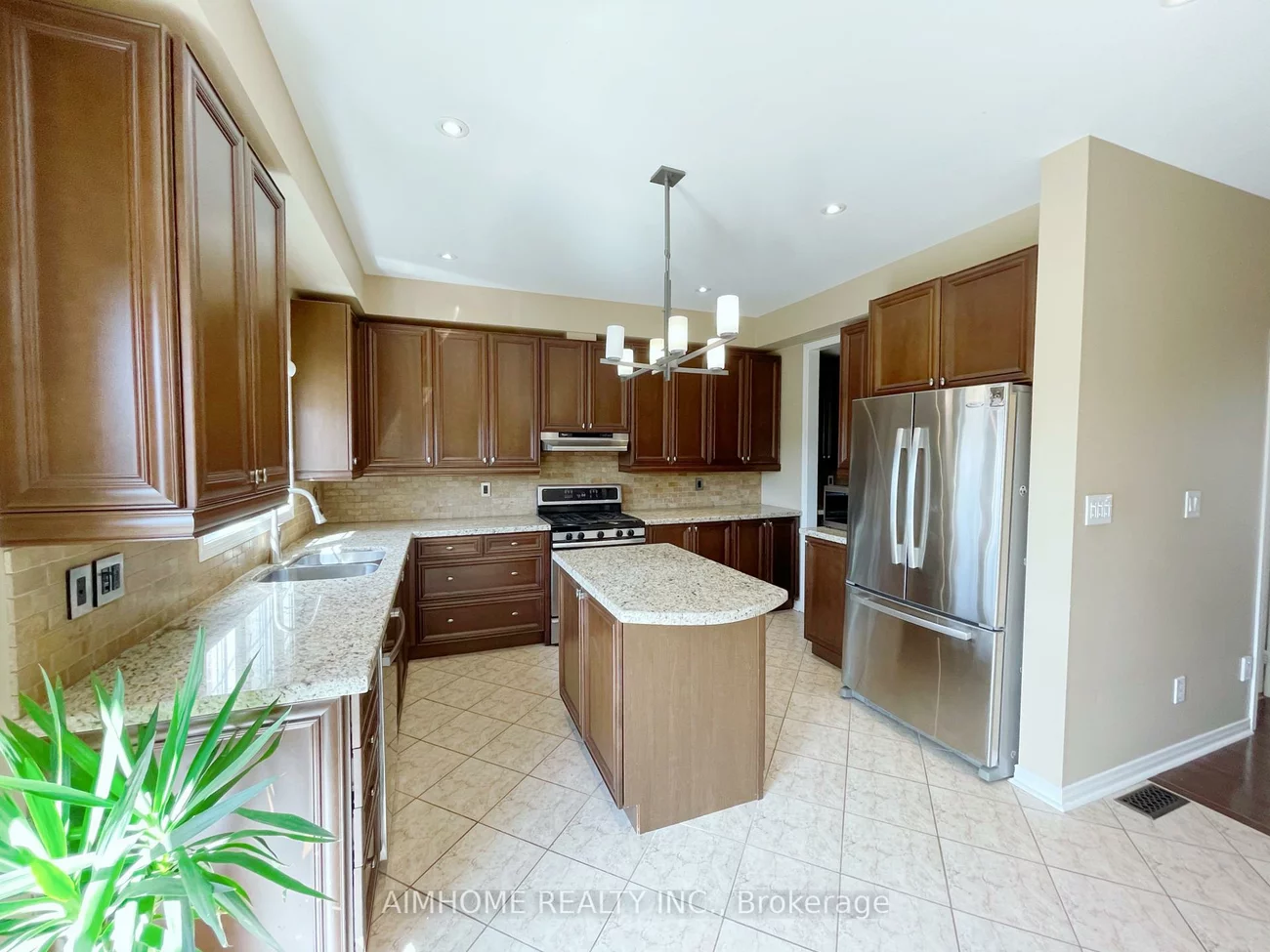 86, Chapman, Aurora Grove, Aurora