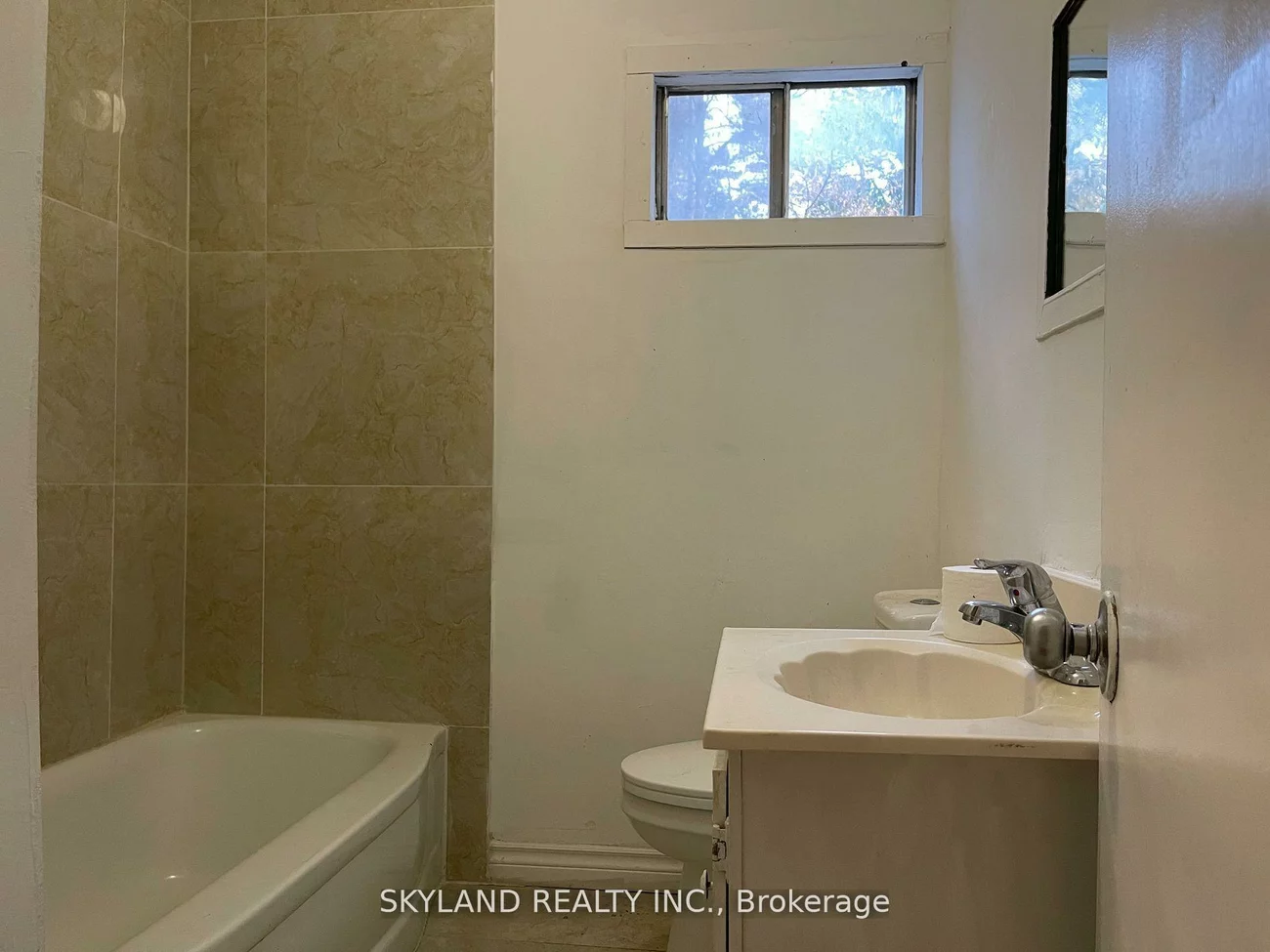 14170, Yonge, Aurora Estates, Aurora