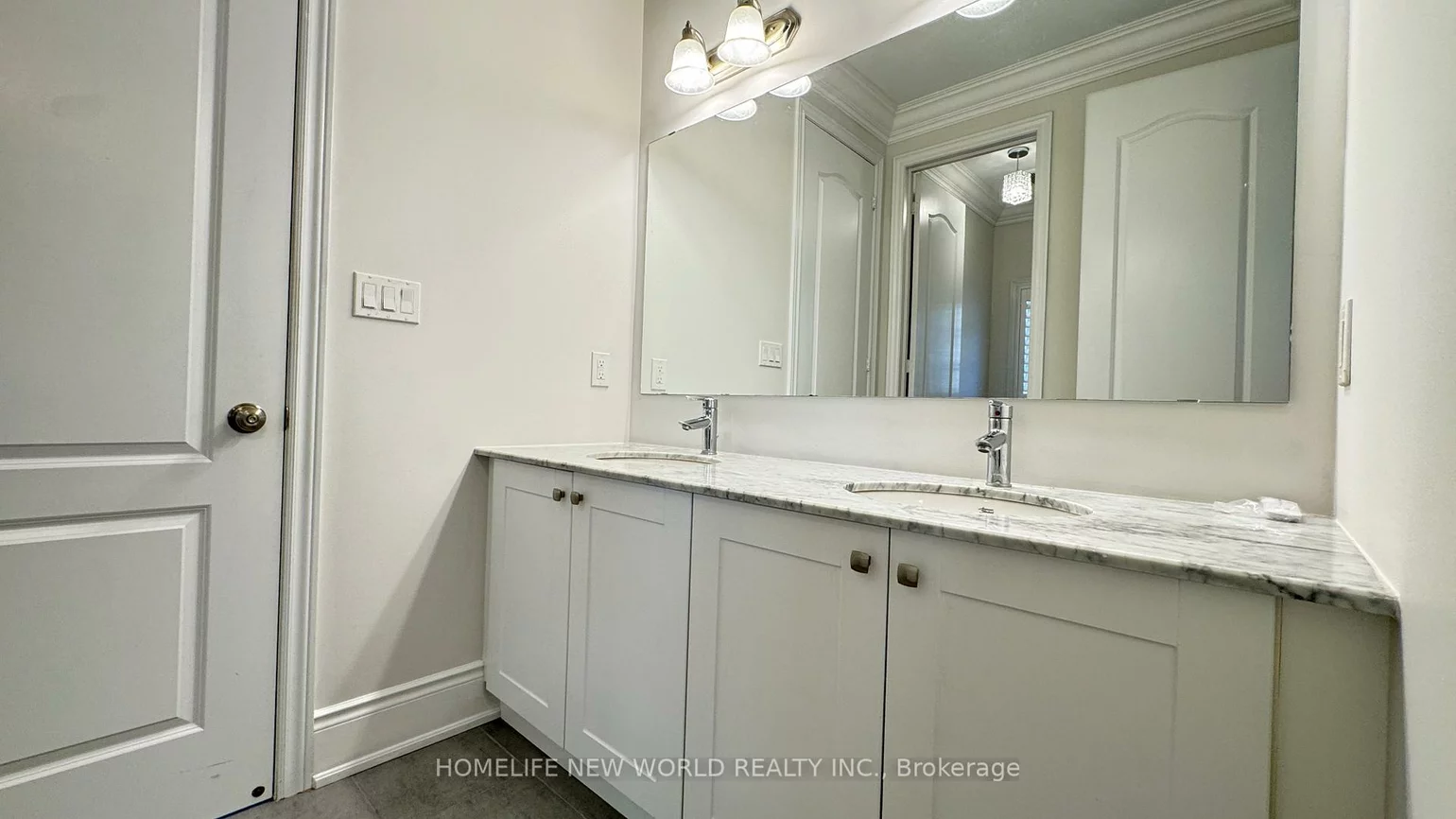 10, Ken Sinclair, Aurora Estates, Aurora