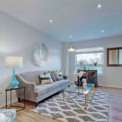 56, Collis, Bayview Northeast, Aurora