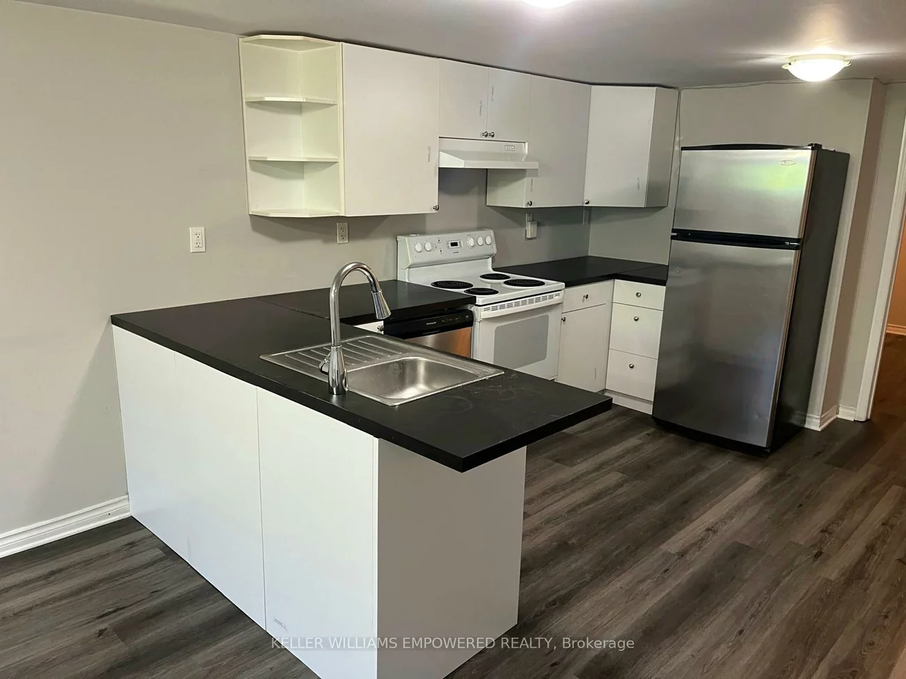 17, Collins, Aurora Heights, Aurora