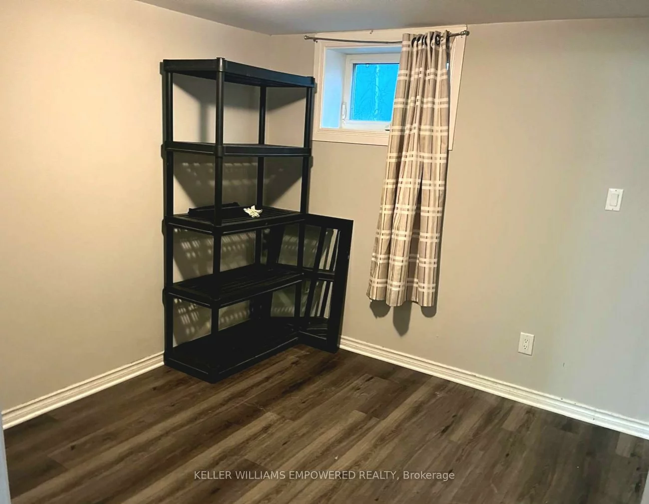 17, Collins, Aurora Heights, Aurora