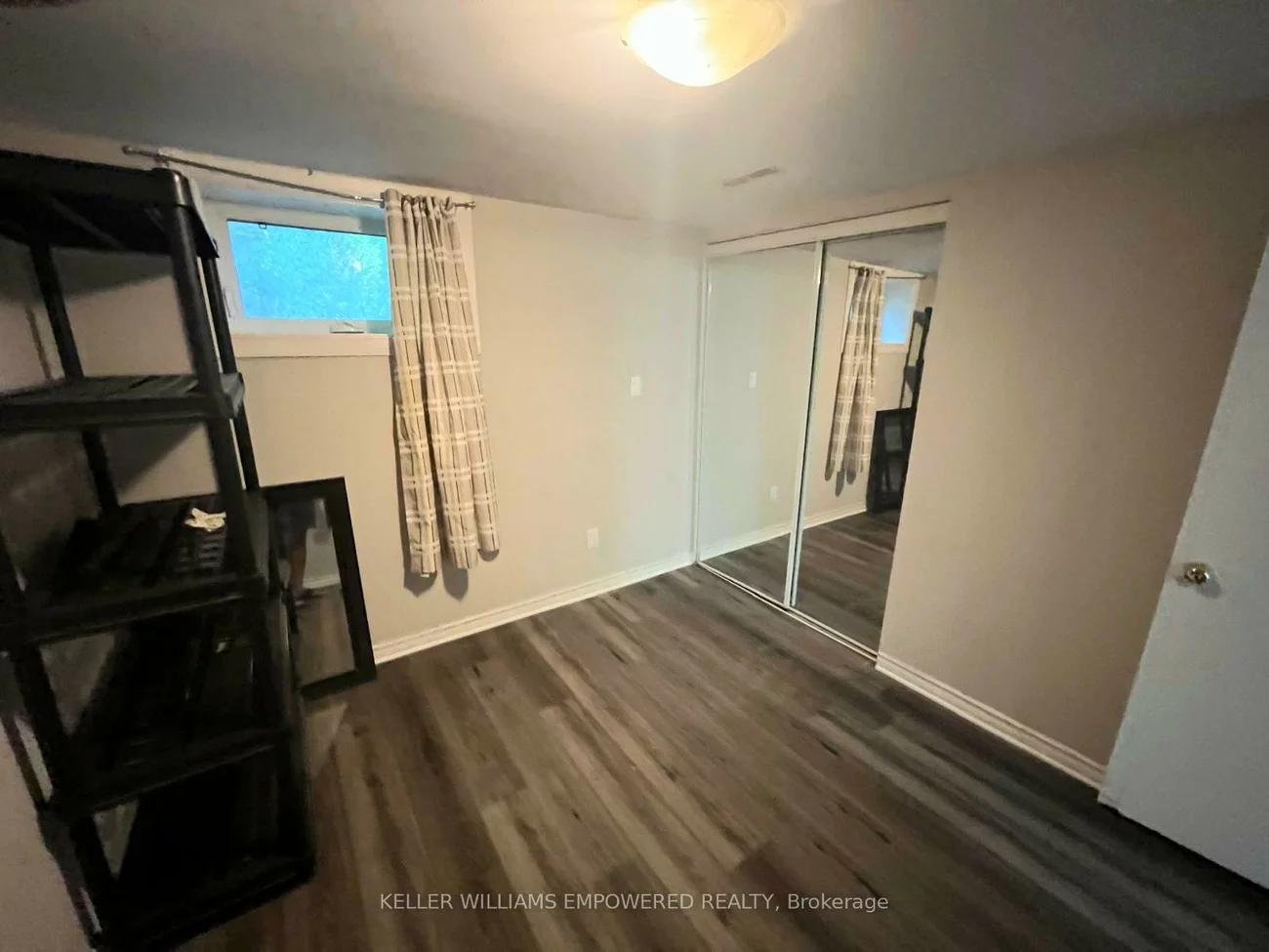 17, Collins, Aurora Heights, Aurora