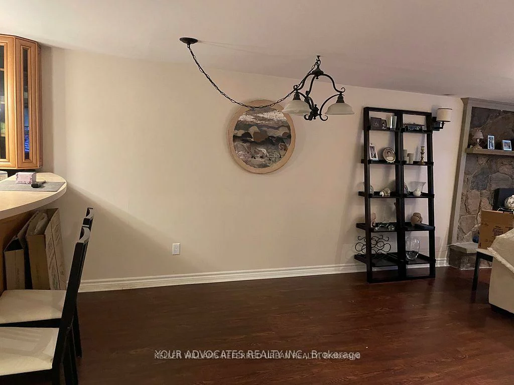 30, Collins, Aurora Heights, Aurora