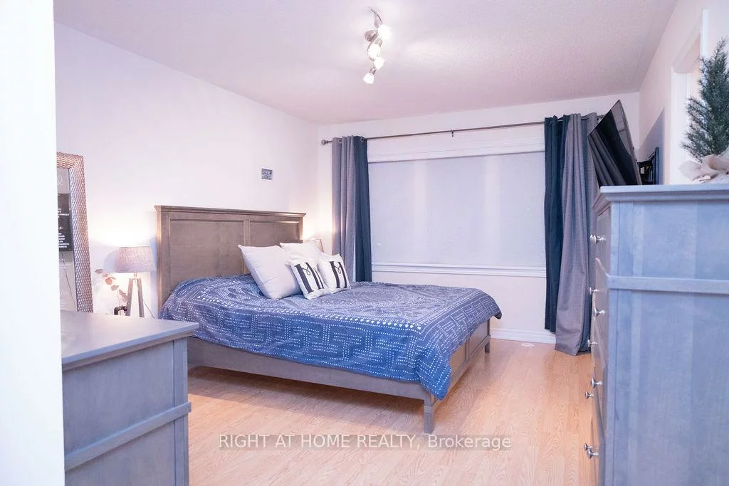 169, Zokol, Bayview Northeast, Aurora