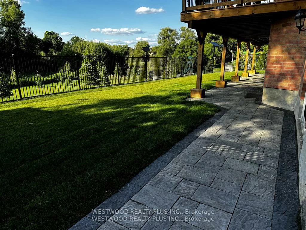 60, Cranberry, Aurora Highlands, Aurora