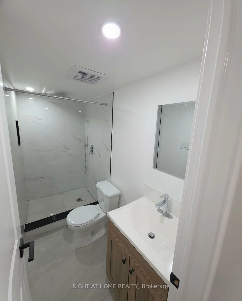 1, Huron, Aurora Heights, Aurora