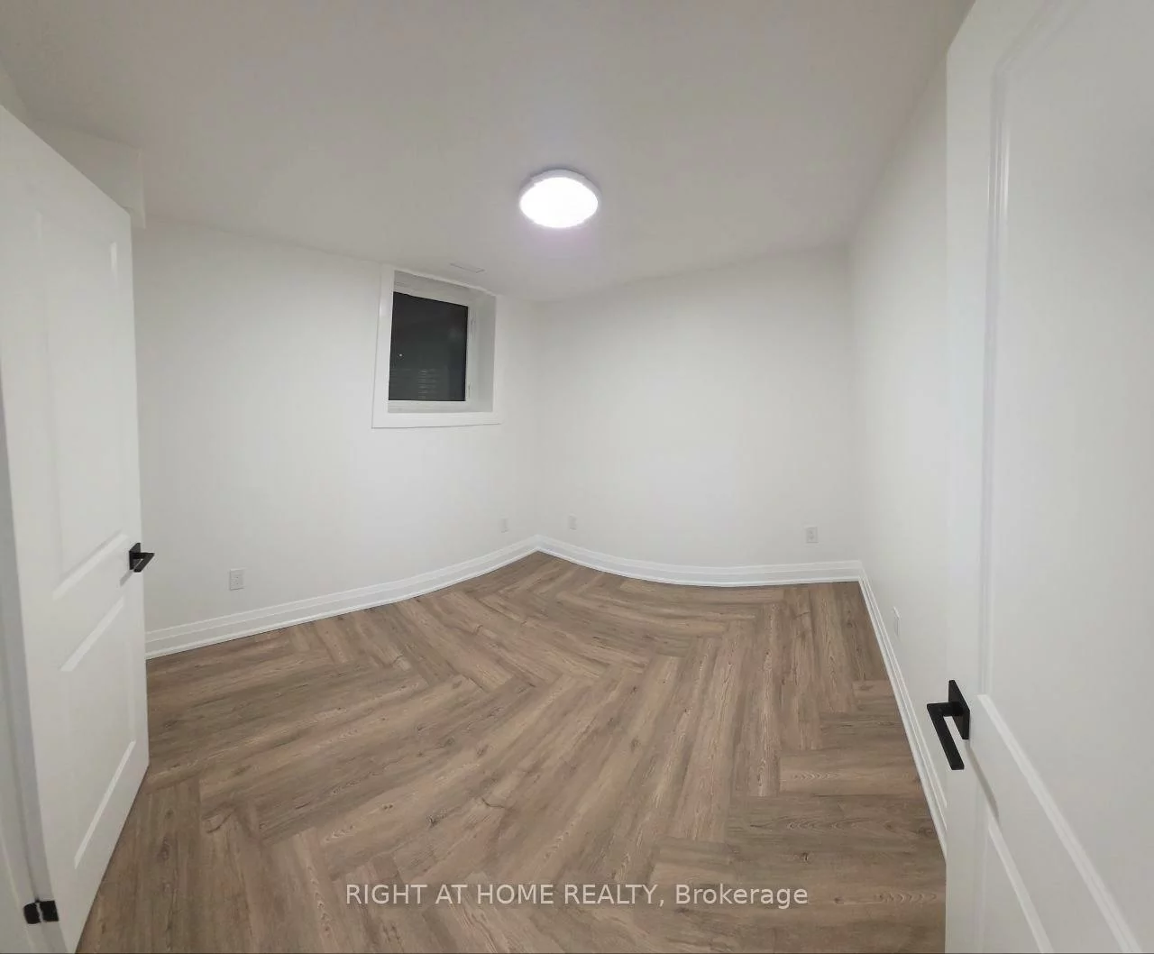 1, Huron, Aurora Heights, Aurora