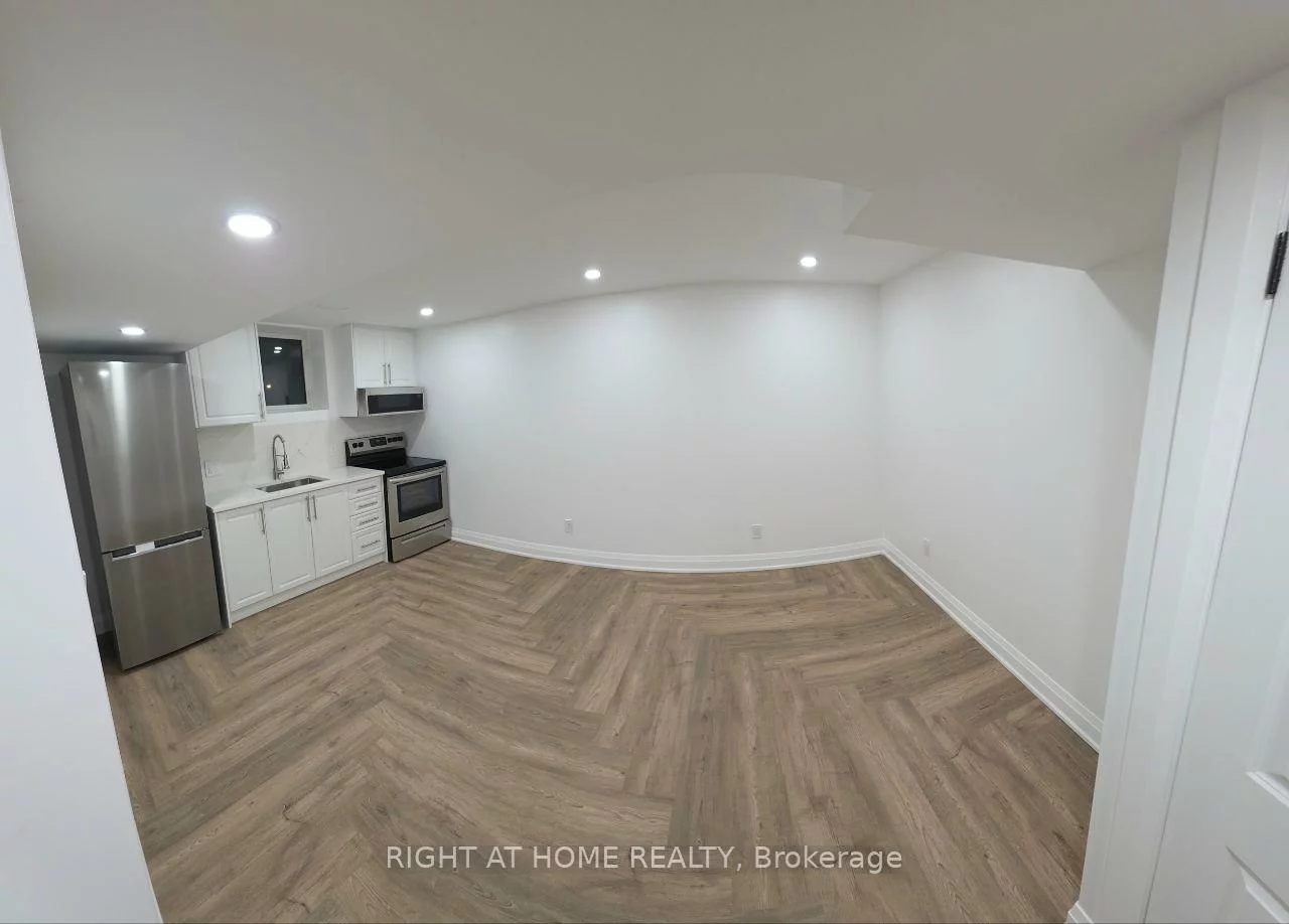 1, Huron, Aurora Heights, Aurora