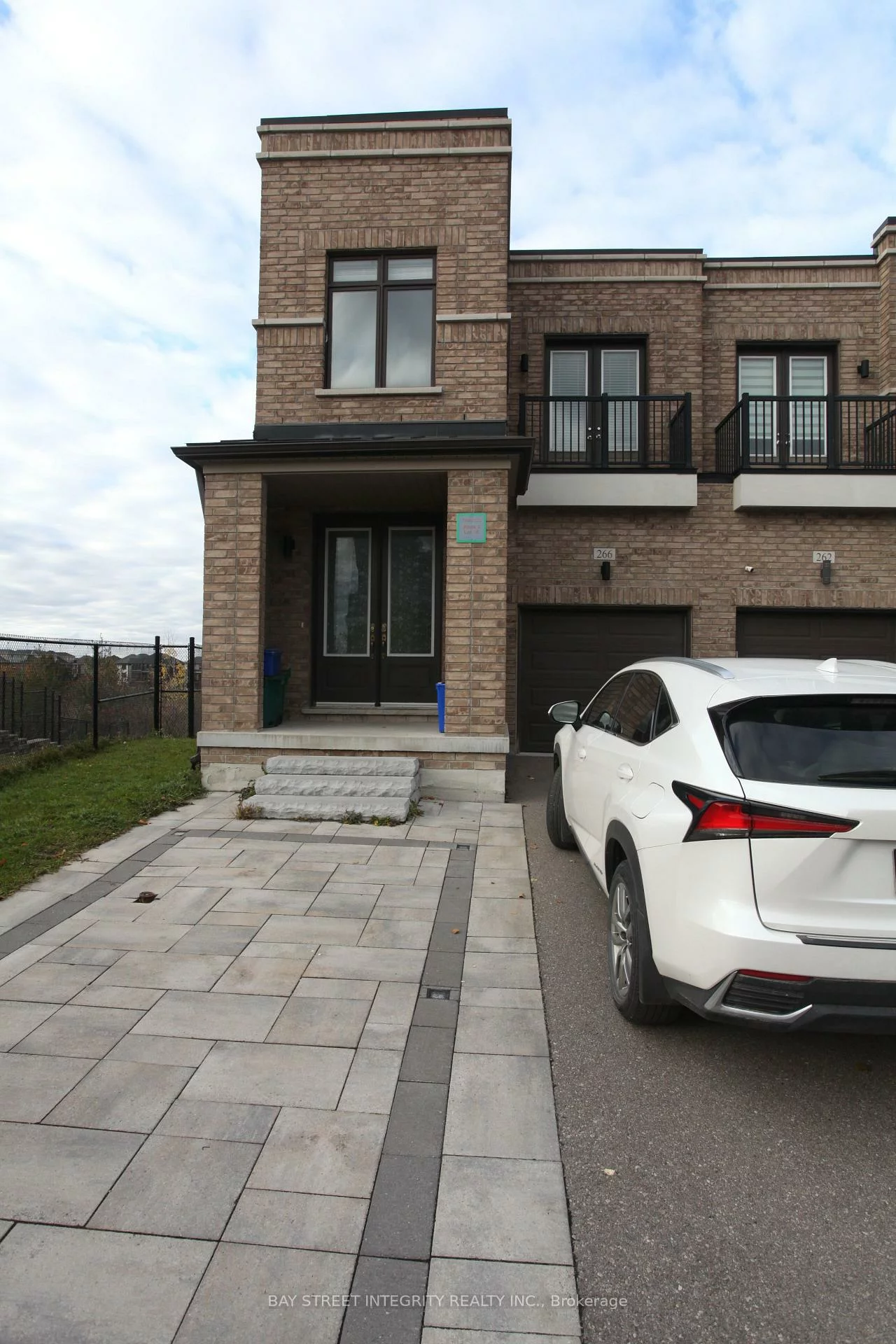 266, Elyse, Bayview Northeast, Aurora