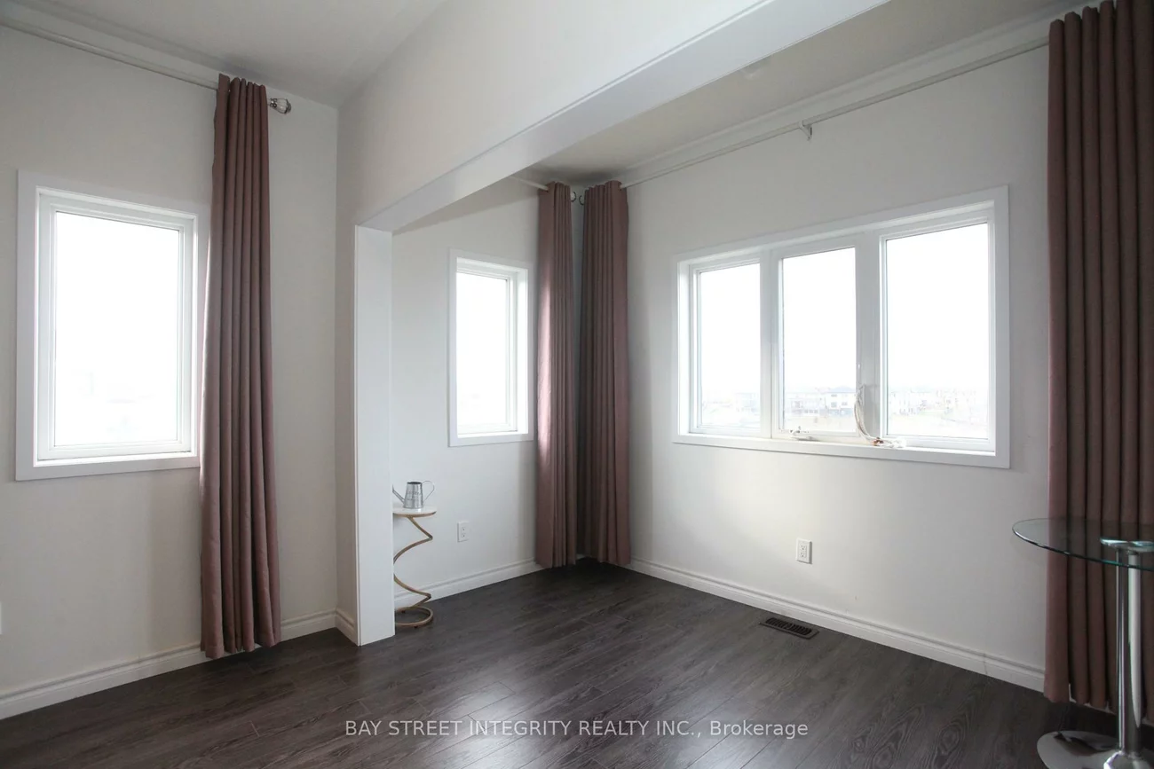 266, Elyse, Bayview Northeast, Aurora