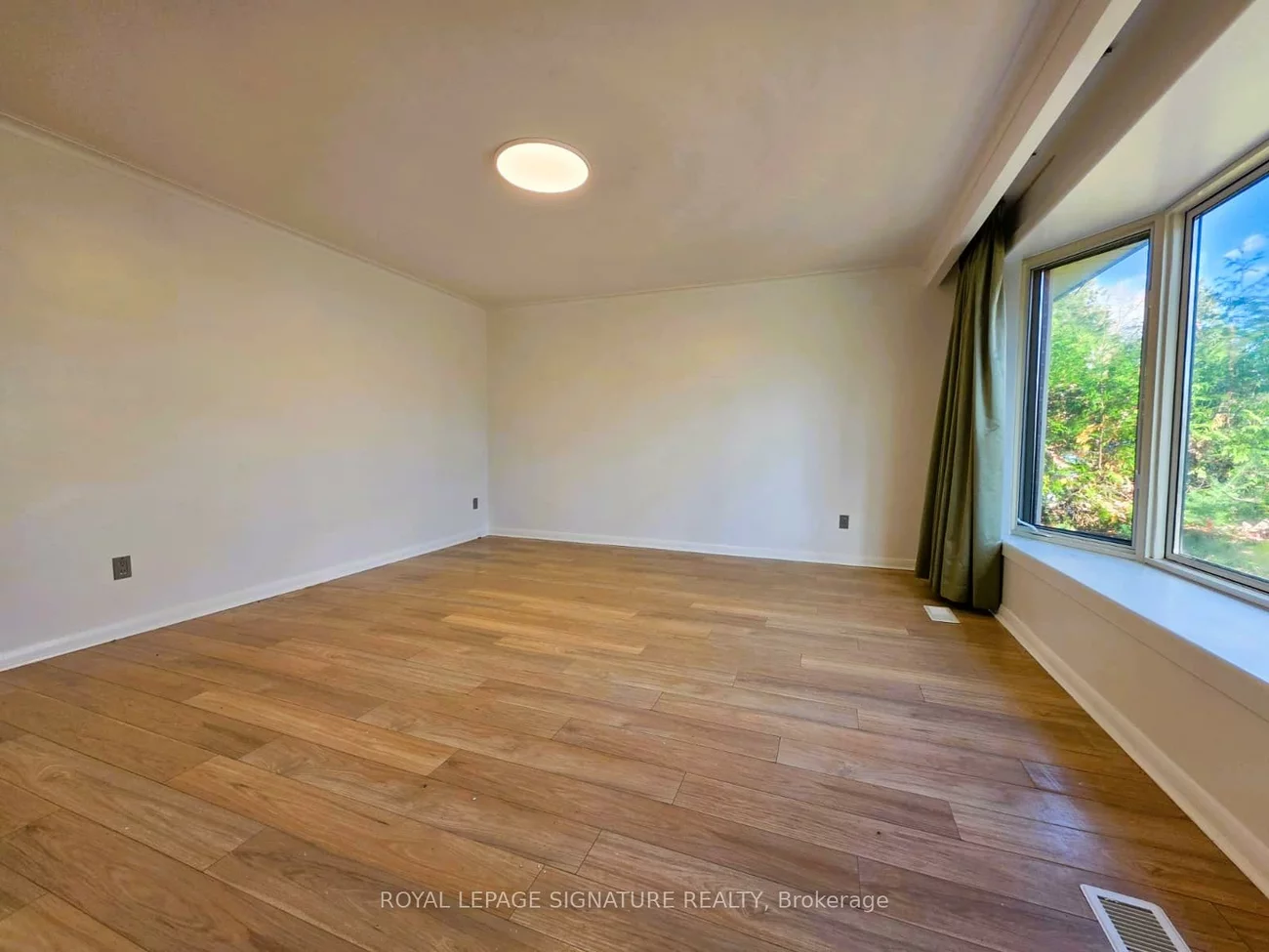 57, Foreht, Aurora Heights, Aurora