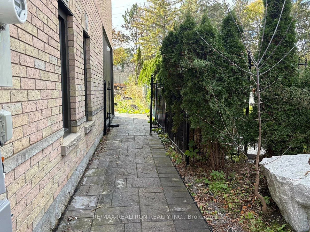 206, Corner Ridge, Aurora Highlands, Aurora