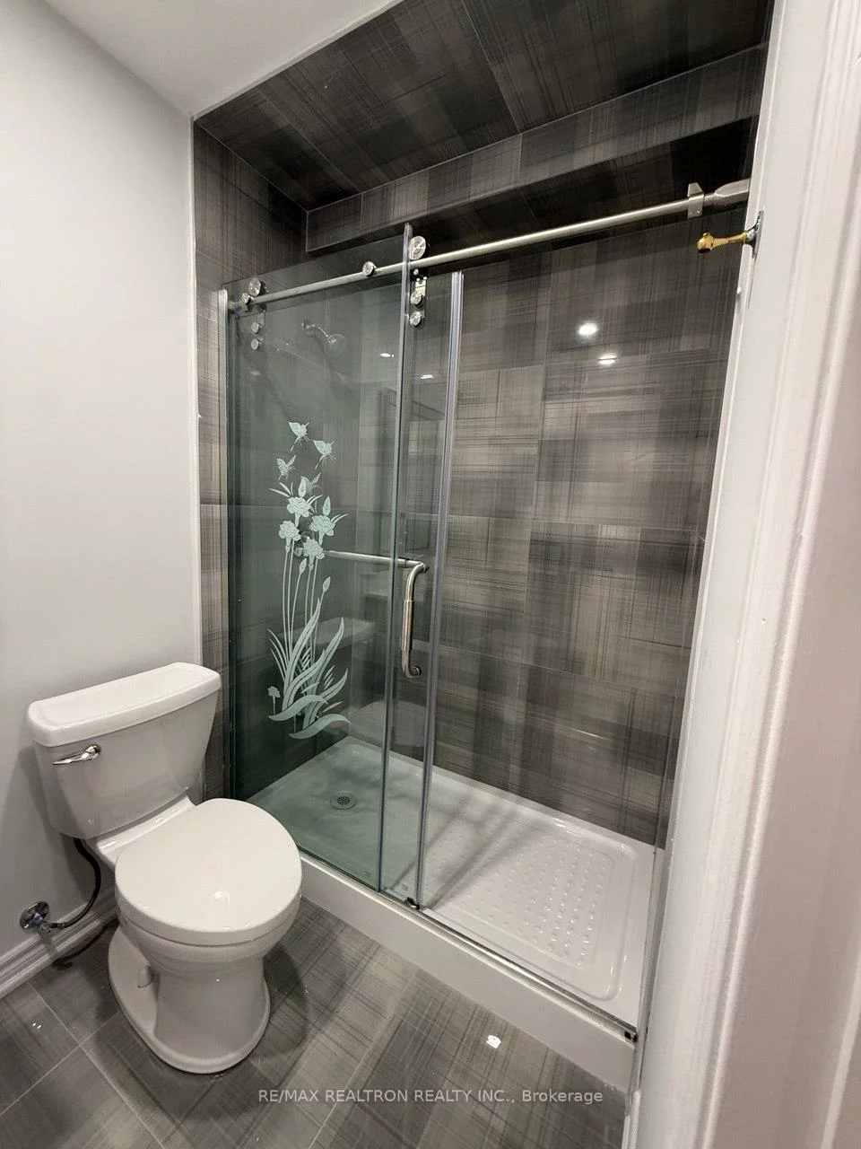 206, Corner Ridge, Aurora Highlands, Aurora