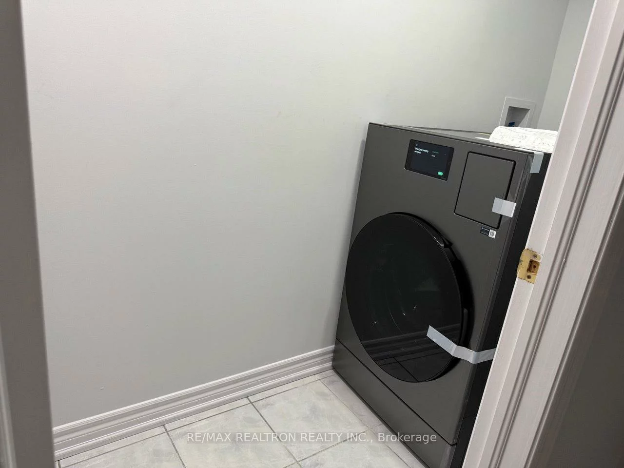 206, Corner Ridge, Aurora Highlands, Aurora