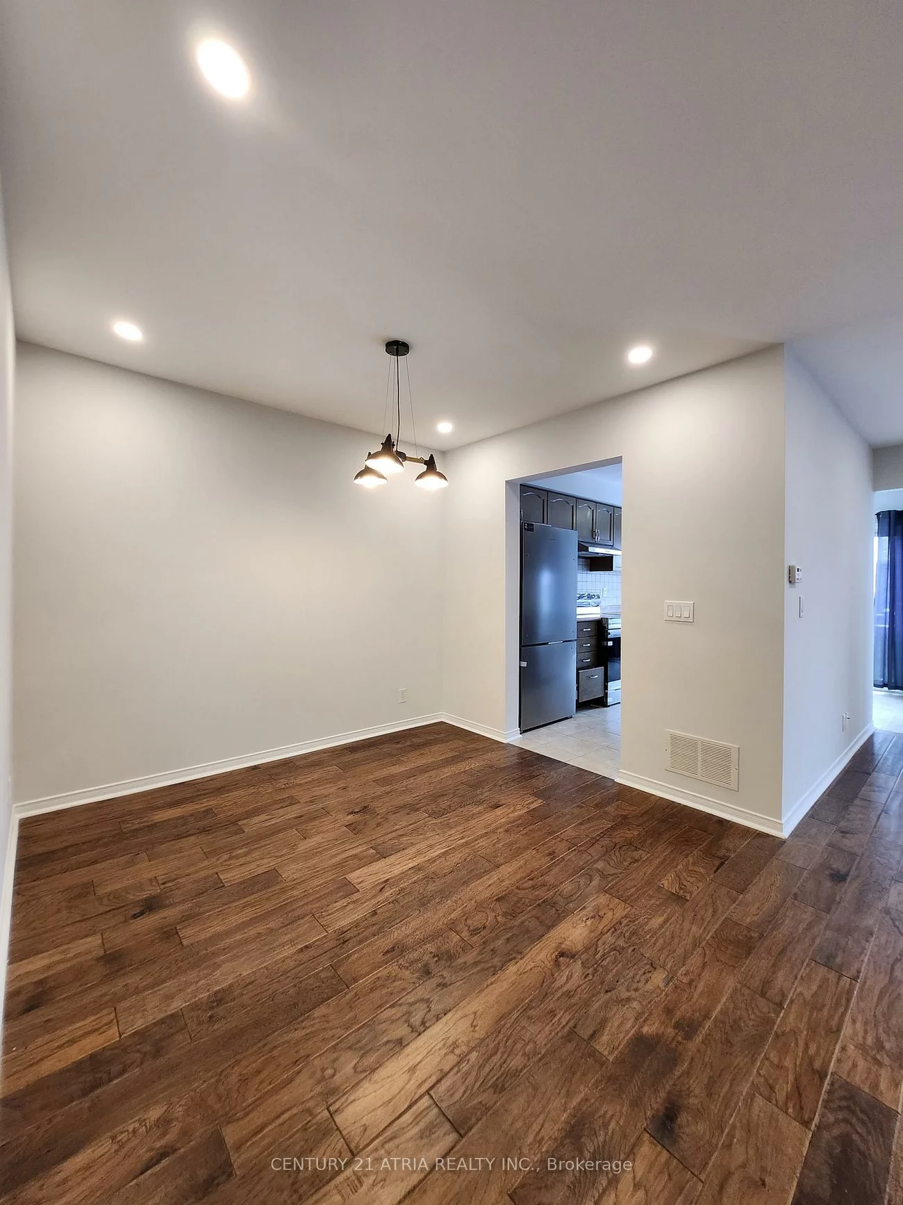 8, Bilbrough, Bayview Northeast, Aurora