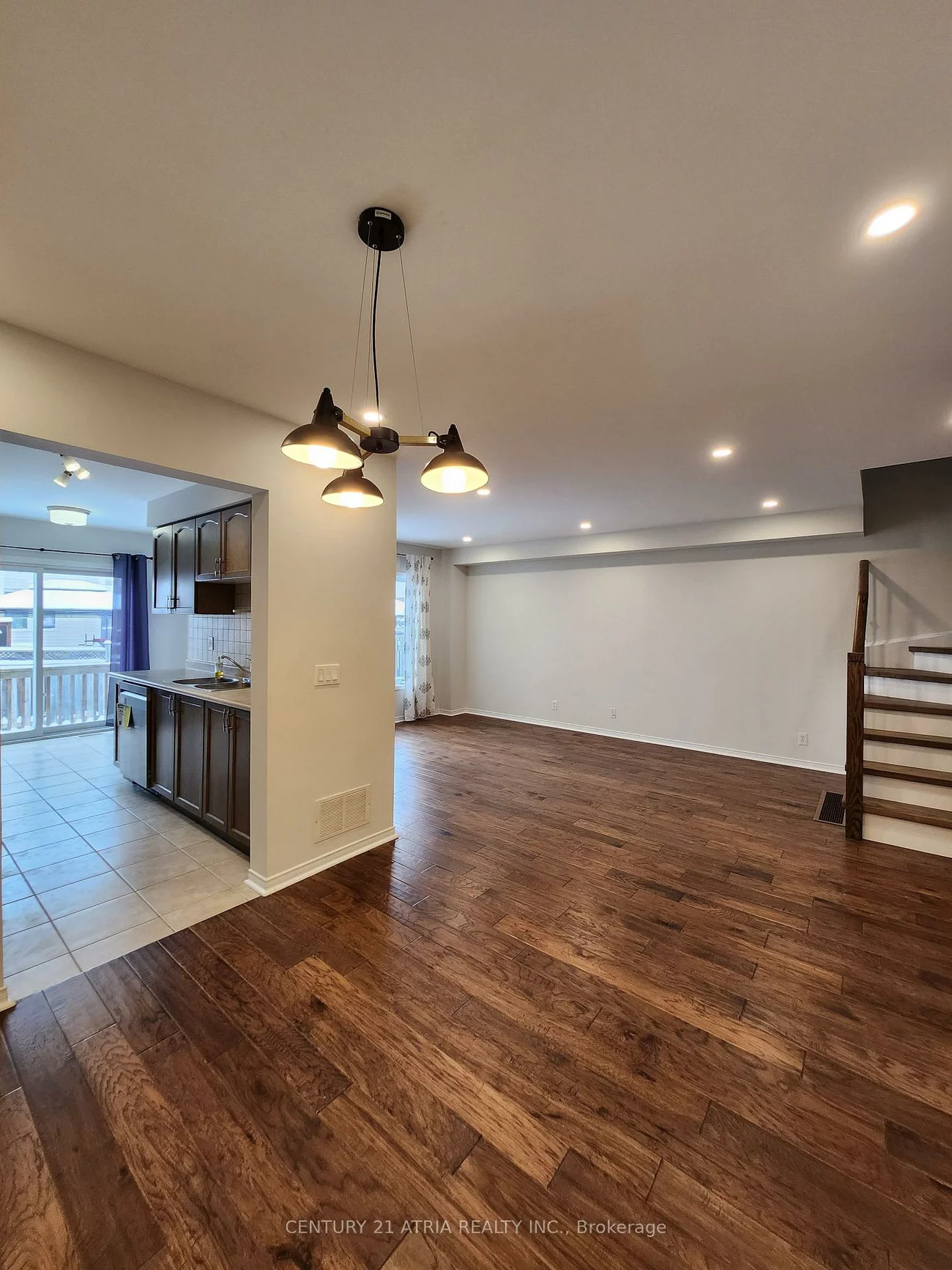 8, Bilbrough, Bayview Northeast, Aurora