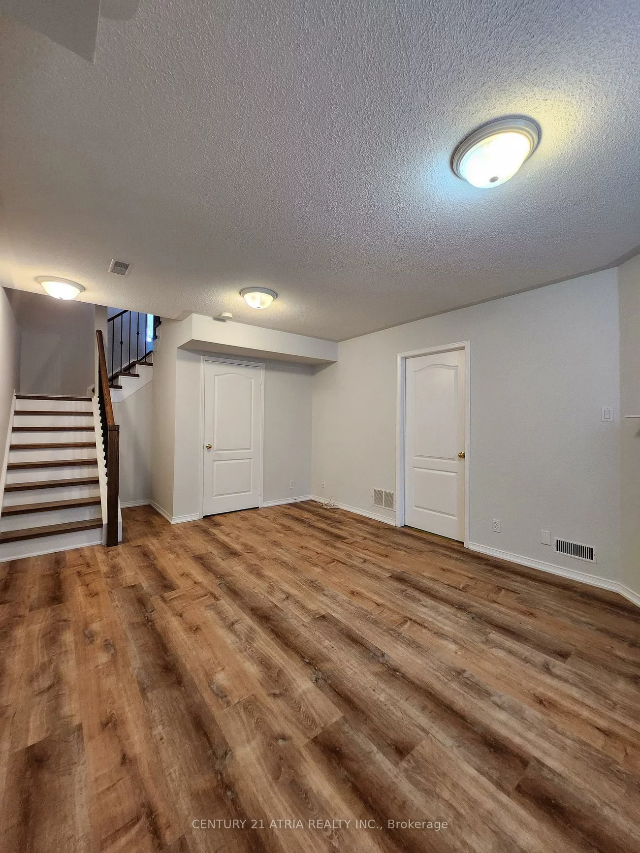 8, Bilbrough, Bayview Northeast, Aurora