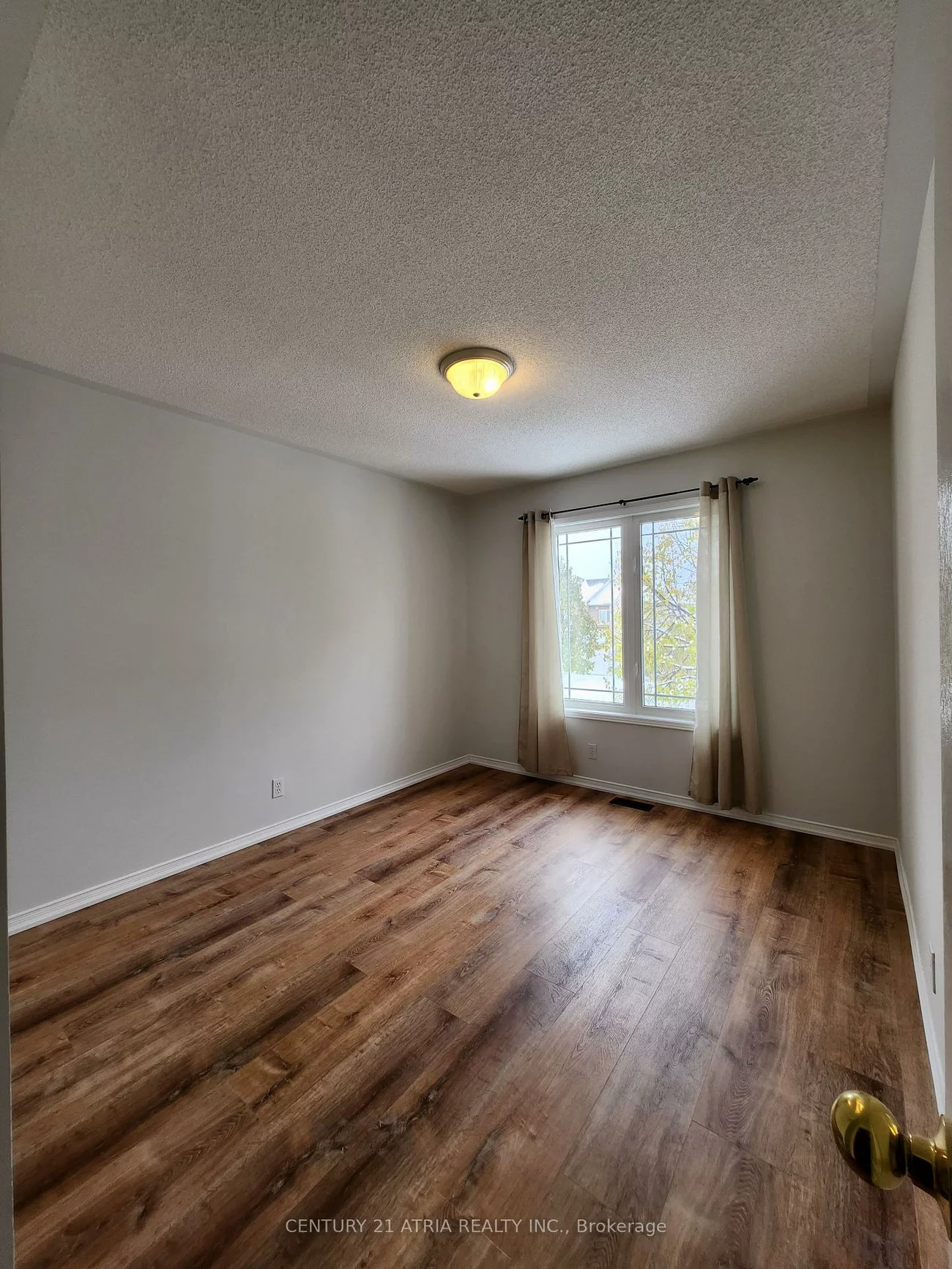 8, Bilbrough, Bayview Northeast, Aurora