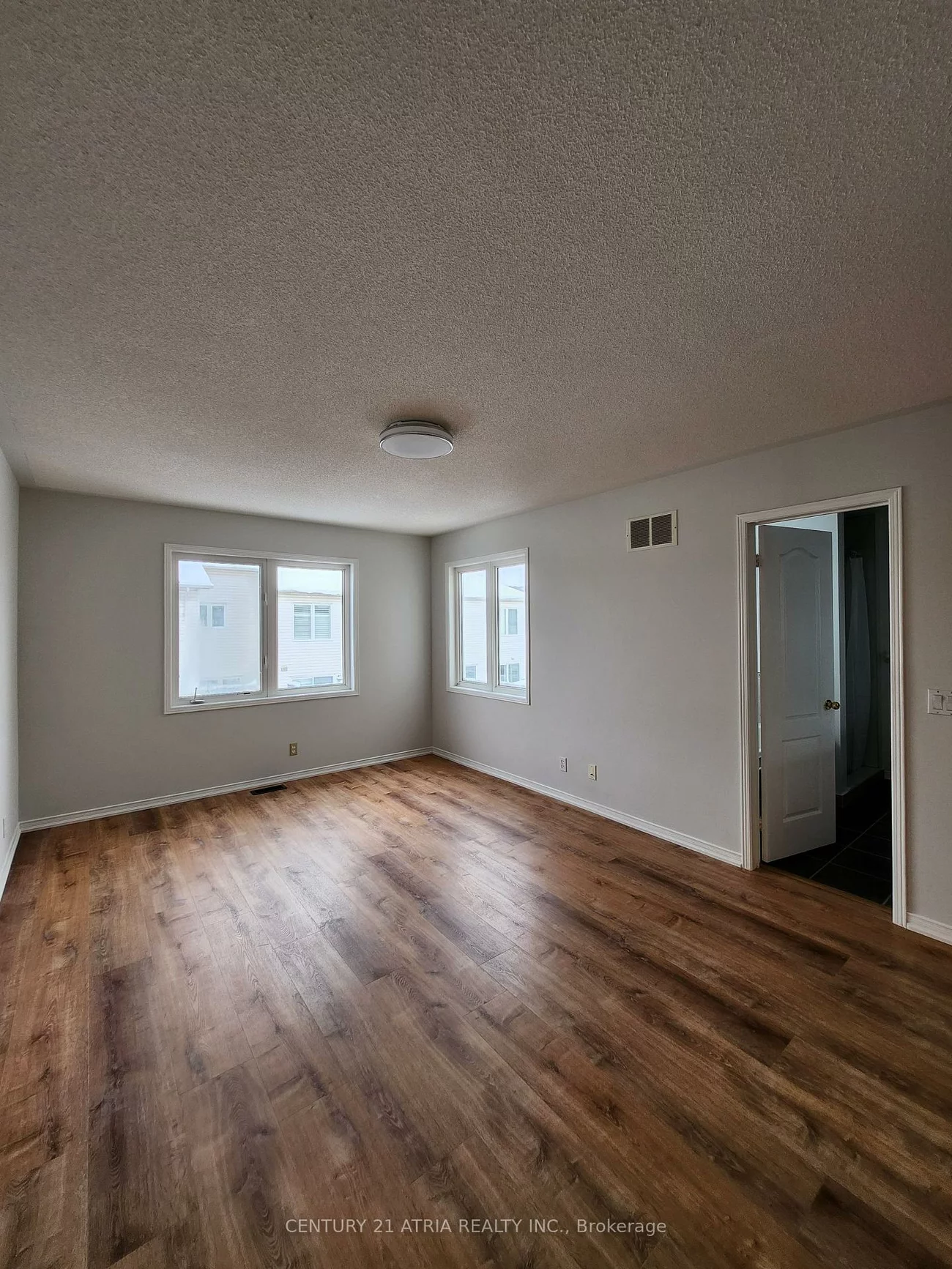 8, Bilbrough, Bayview Northeast, Aurora