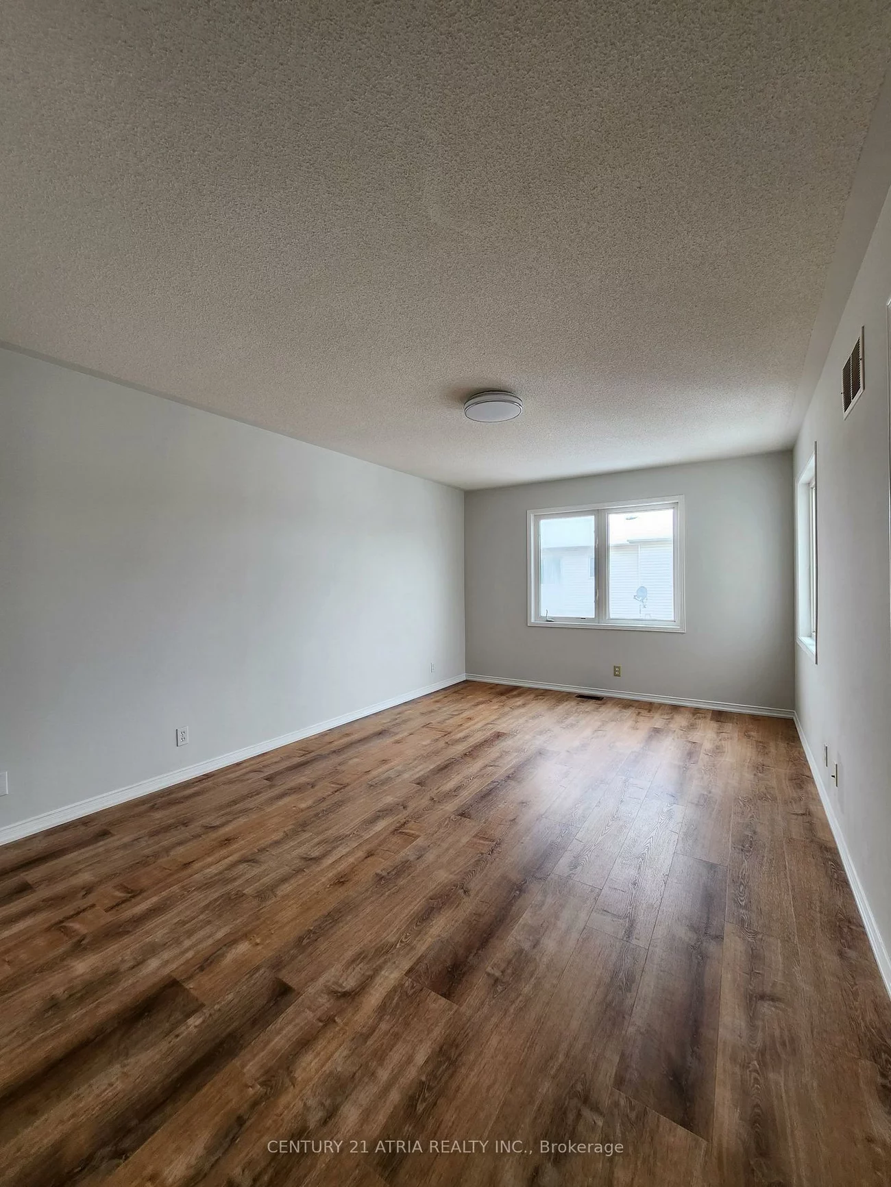 8, Bilbrough, Bayview Northeast, Aurora