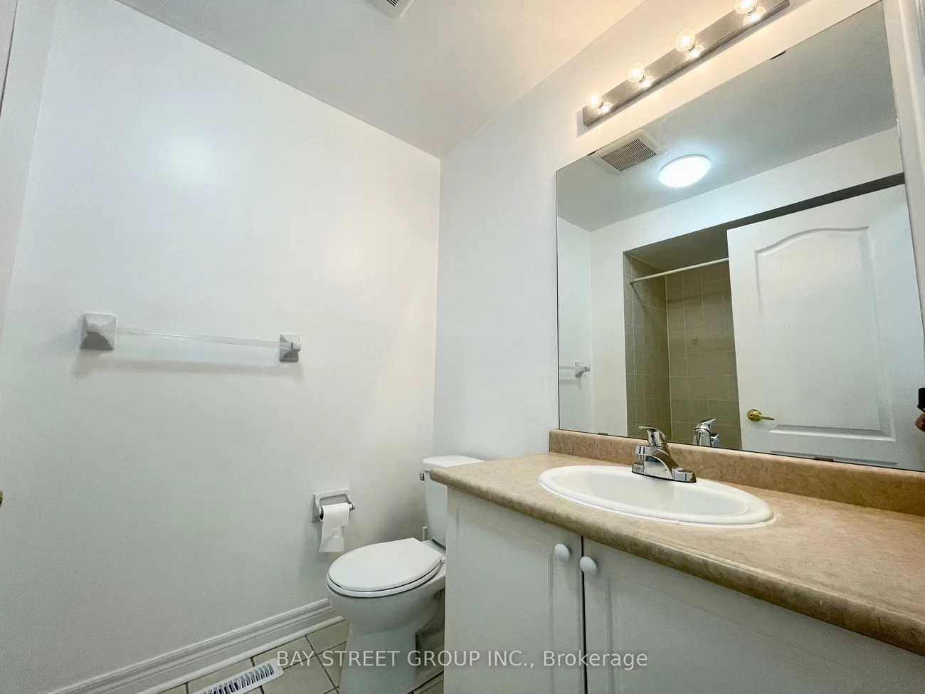 196, Kirkvalley, Bayview Wellington, Aurora