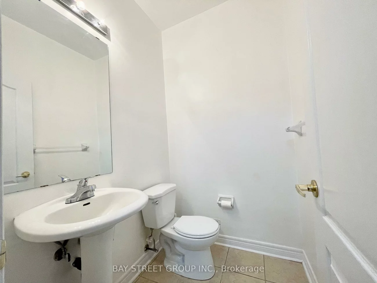 196, Kirkvalley, Bayview Wellington, Aurora