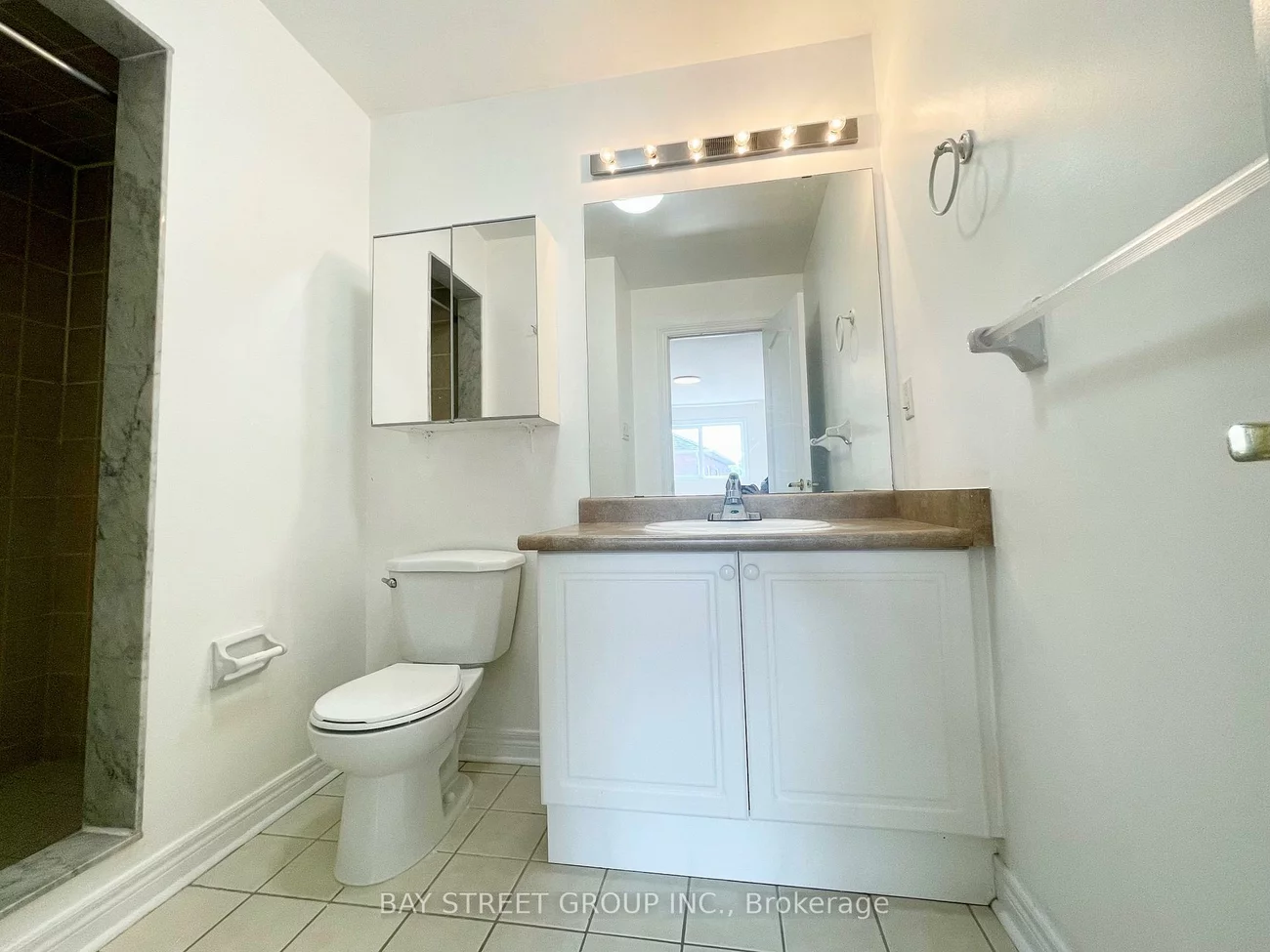 196, Kirkvalley, Bayview Wellington, Aurora