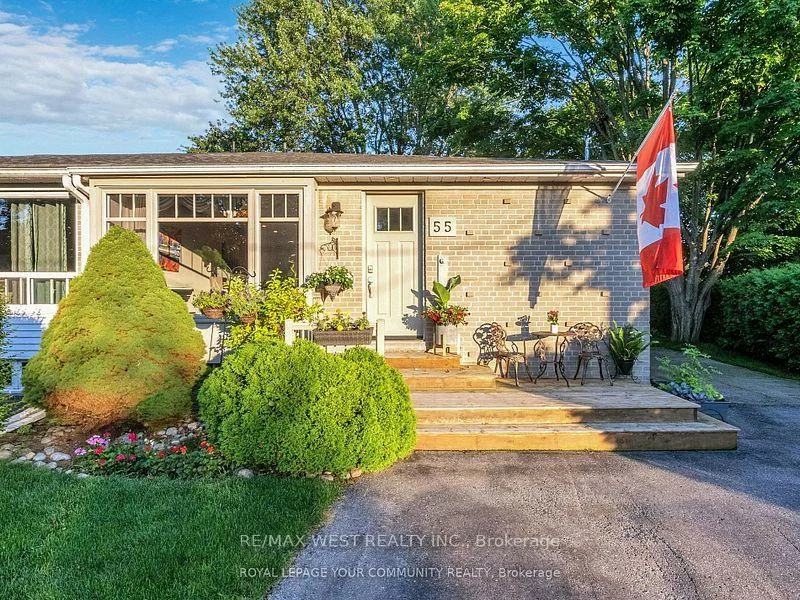 55, Davis, Aurora Highlands, Aurora