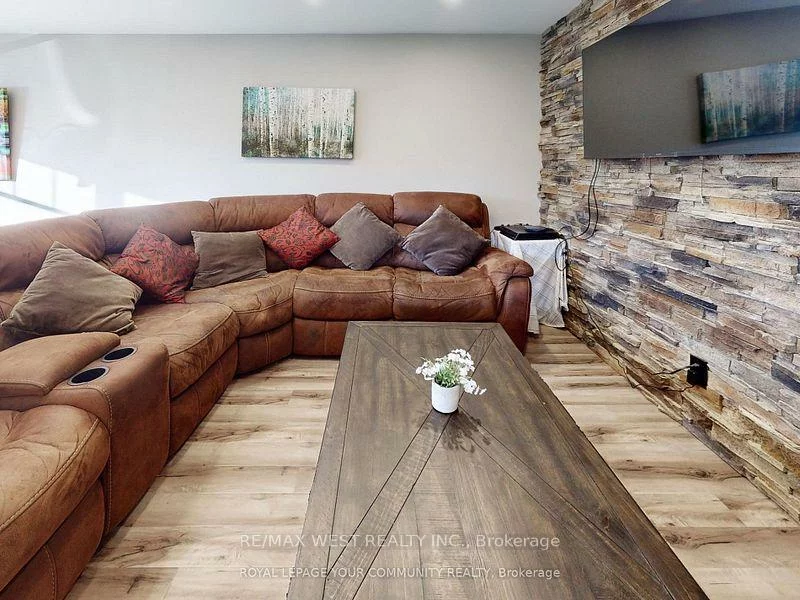 55, Davis, Aurora Highlands, Aurora