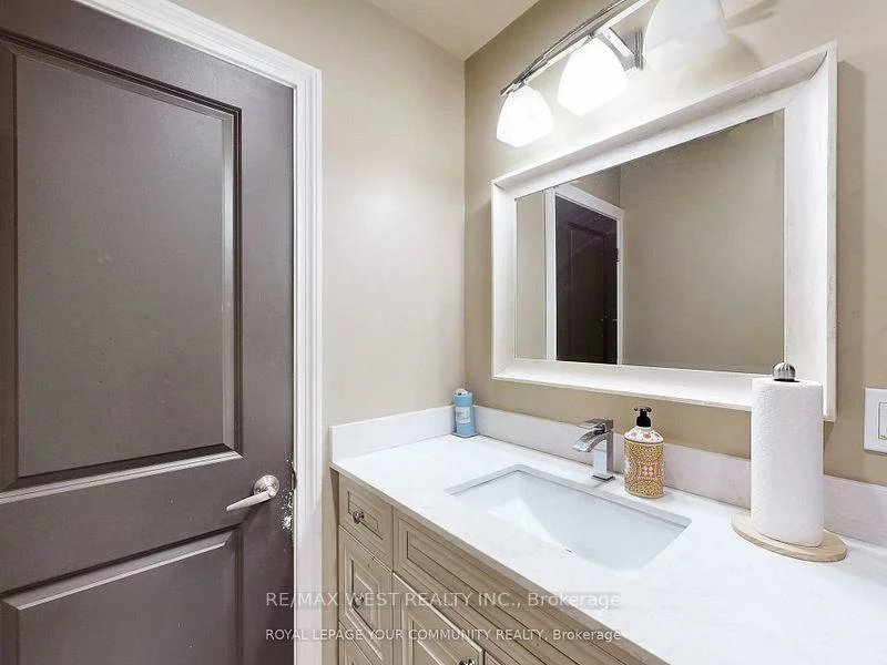 55, Davis, Aurora Highlands, Aurora