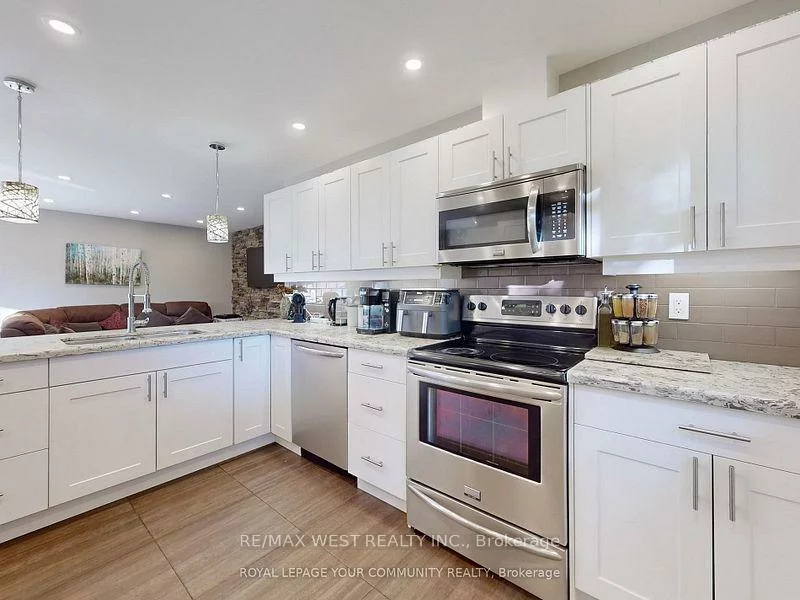 55, Davis, Aurora Highlands, Aurora