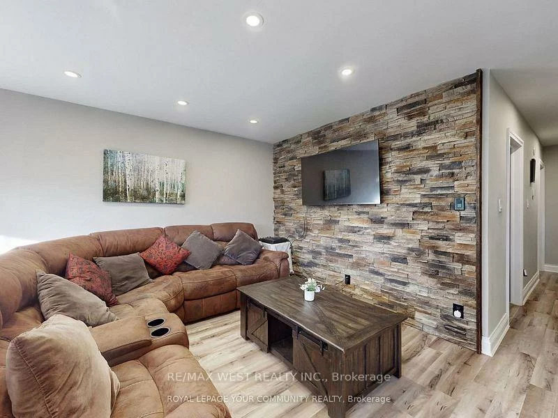 55, Davis, Aurora Highlands, Aurora