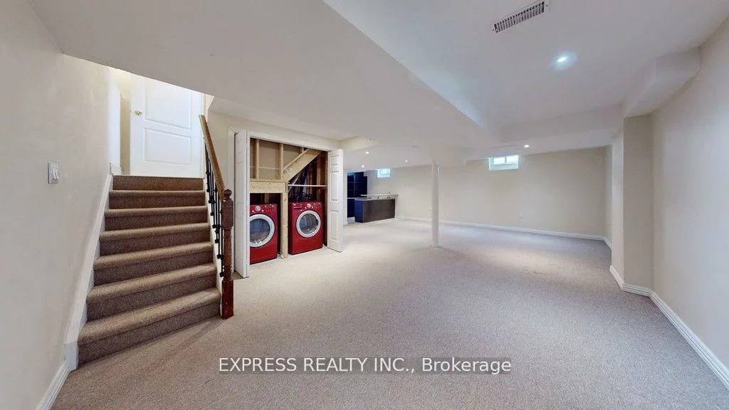 164, Mavrinac, Bayview Northeast, Aurora