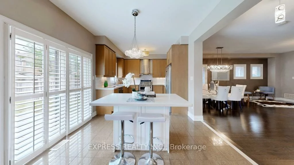 164, Mavrinac, Bayview Northeast, Aurora