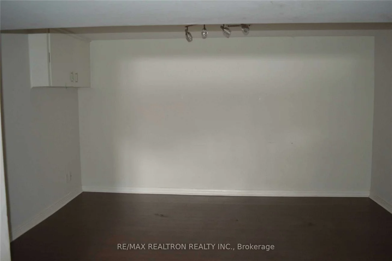 24, Holman, Aurora Highlands, Aurora