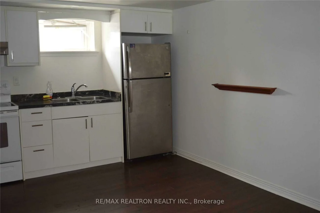 24, Holman, Aurora Highlands, Aurora