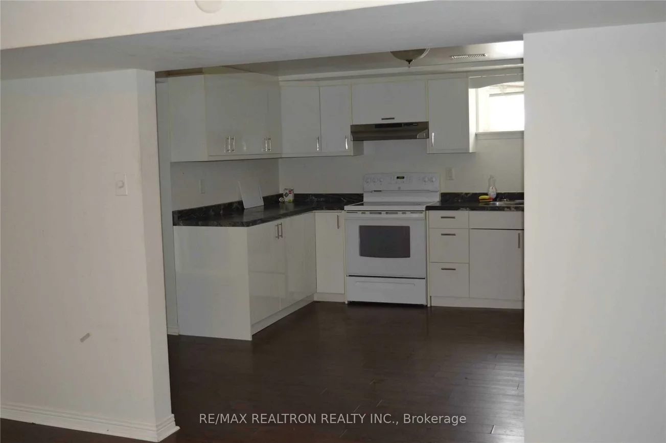 24, Holman, Aurora Highlands, Aurora